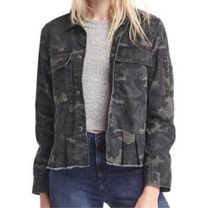 Gap Camo Raw Edge Ruffle Hem Utility Jacket Size XS